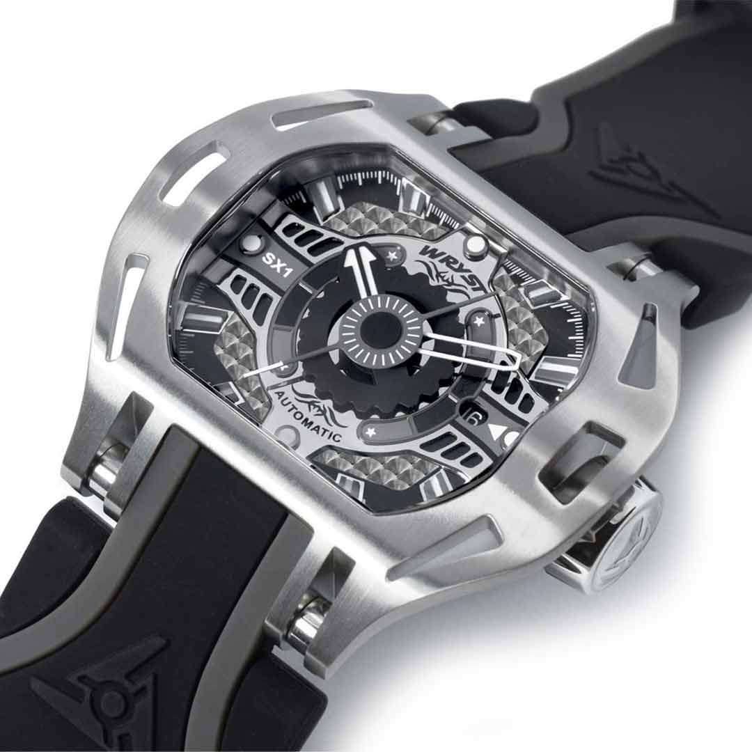 Buy Swiss watches with self-winding automatic movement online Wryst Racer