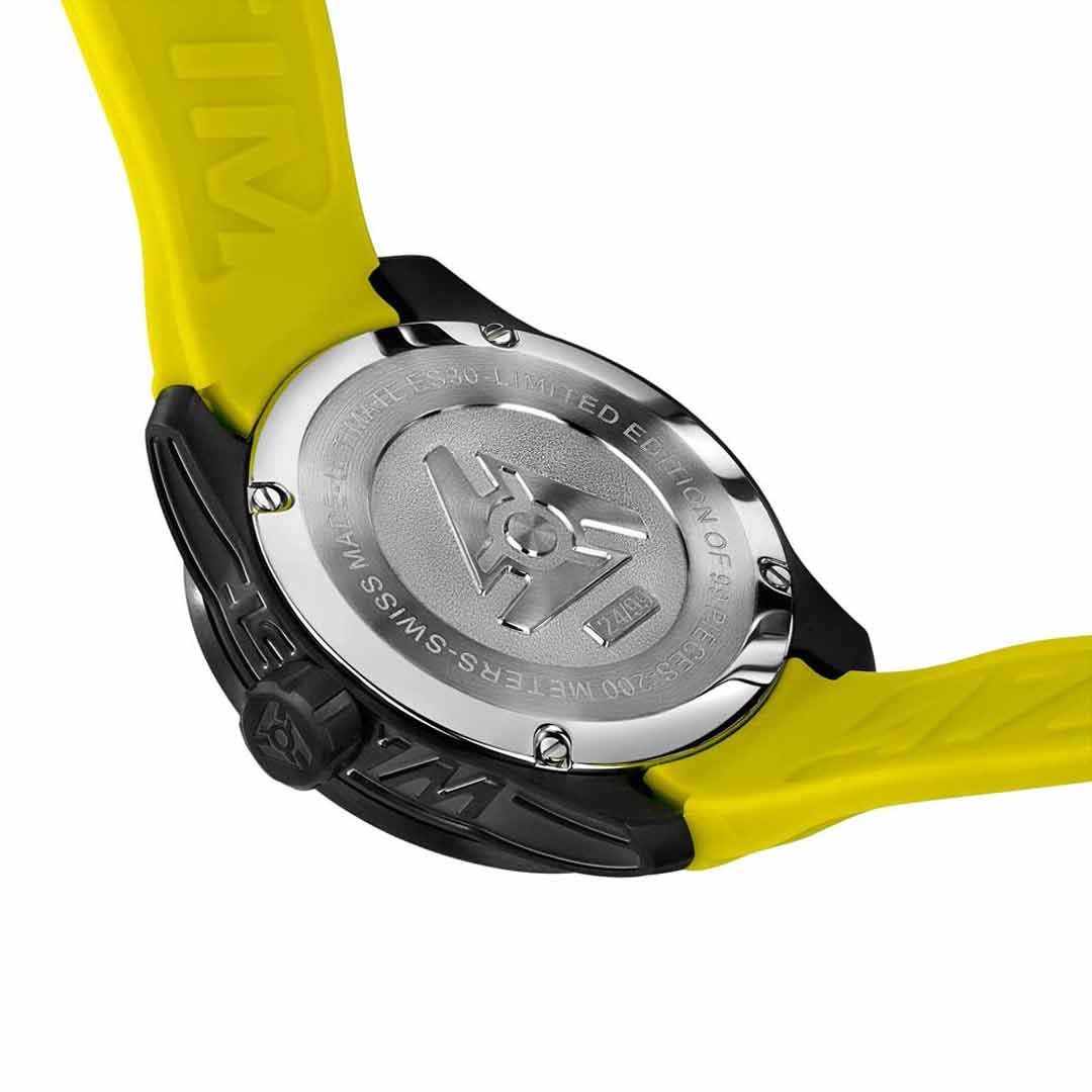 case back of the watch wryst es40 with yellow bracelet
