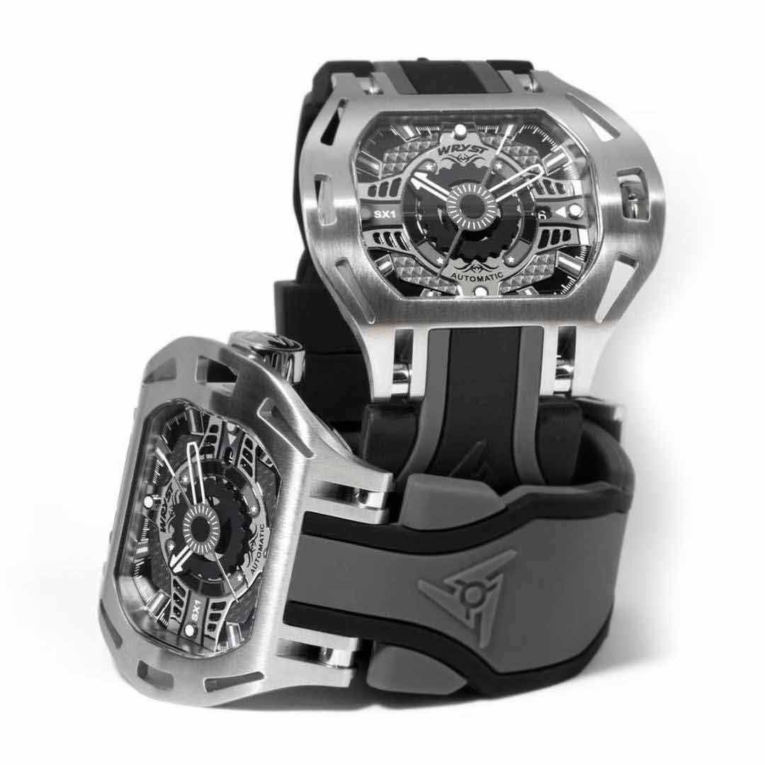 Stunning motorsport self winding Swiss watch SX1