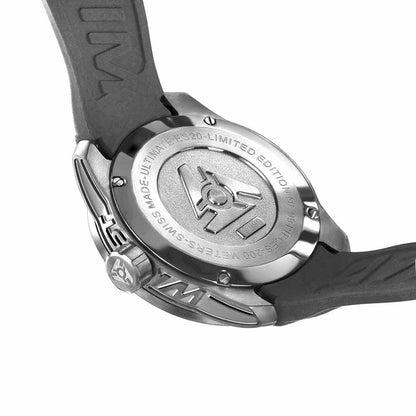 Wryst Ultimate ES50-M caseback and stainless steel bracelet detail